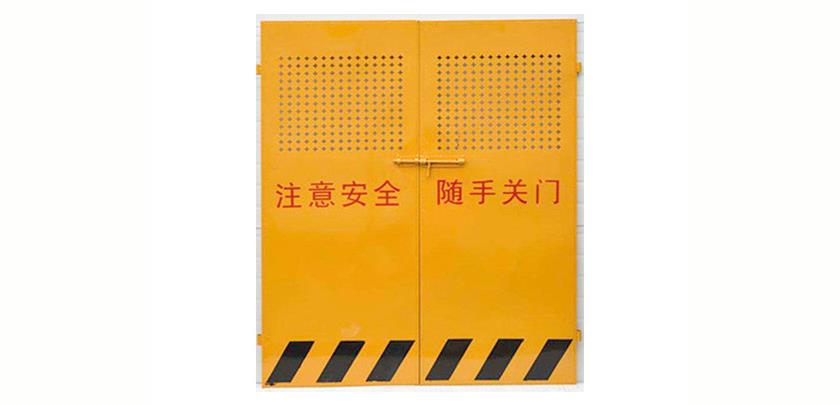為什么施工電梯防護(hù)門是黃色的？